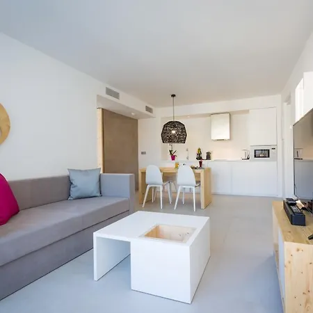 One Hotel 5*